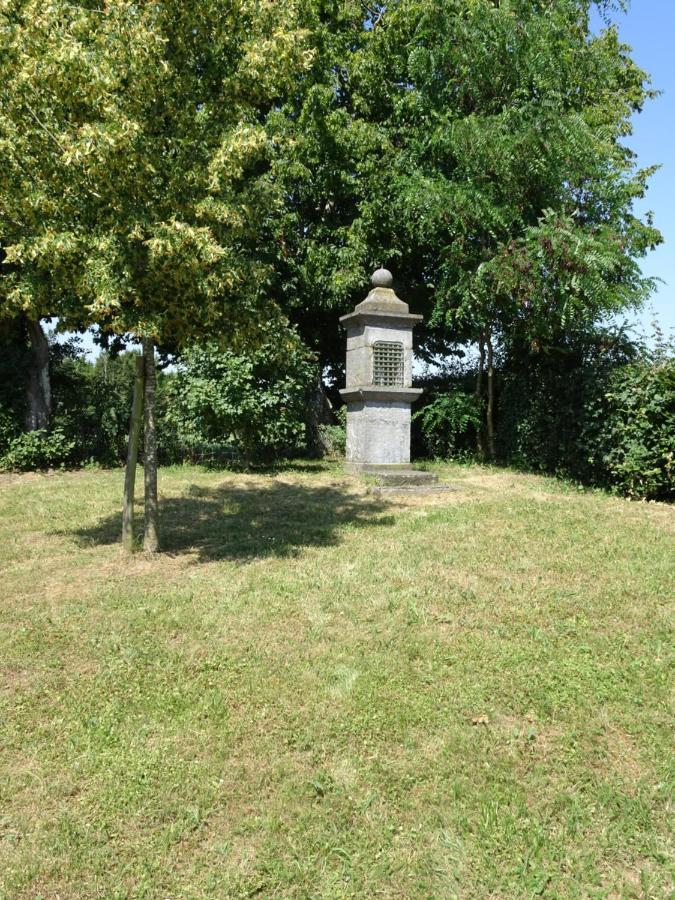 Le Rucher Lez-Fontaine Экстерьер фото